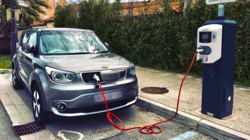 Quelle borne de recharge installer chez soi ?